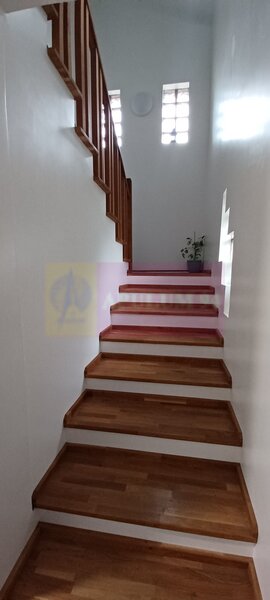Sabareni, casa 2011, P+M 4 camere + dependinte, curte 500 mp